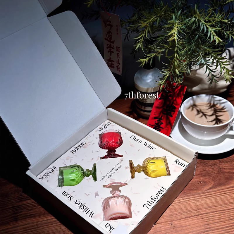香り付きキャンドルギフトセット ワイングラス型 4種の香り  - Holiday Candle Set のレビューと価格